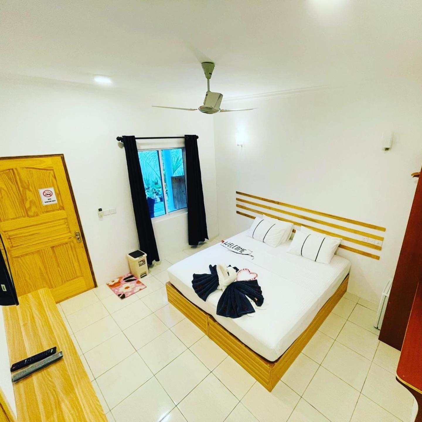 Sunny Beach Thoddoo Ngoại thất bức ảnh